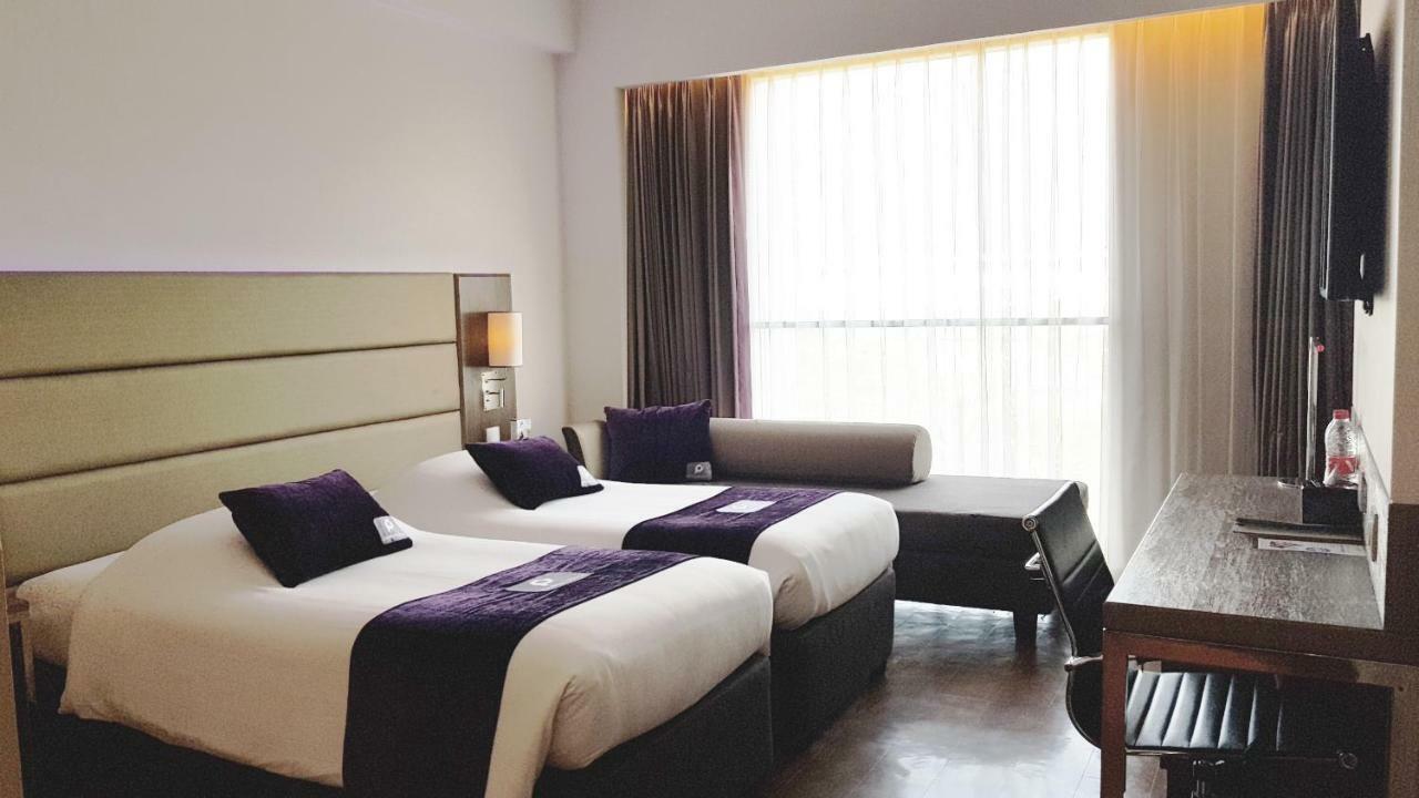 Premier Place Surabaya Airport Sidoarjo Ngoại thất bức ảnh